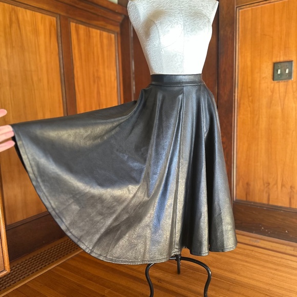 Black Faux Leather Circle Skirt Midi, Vixen by Micheline Pitt - Picture 2 of 8